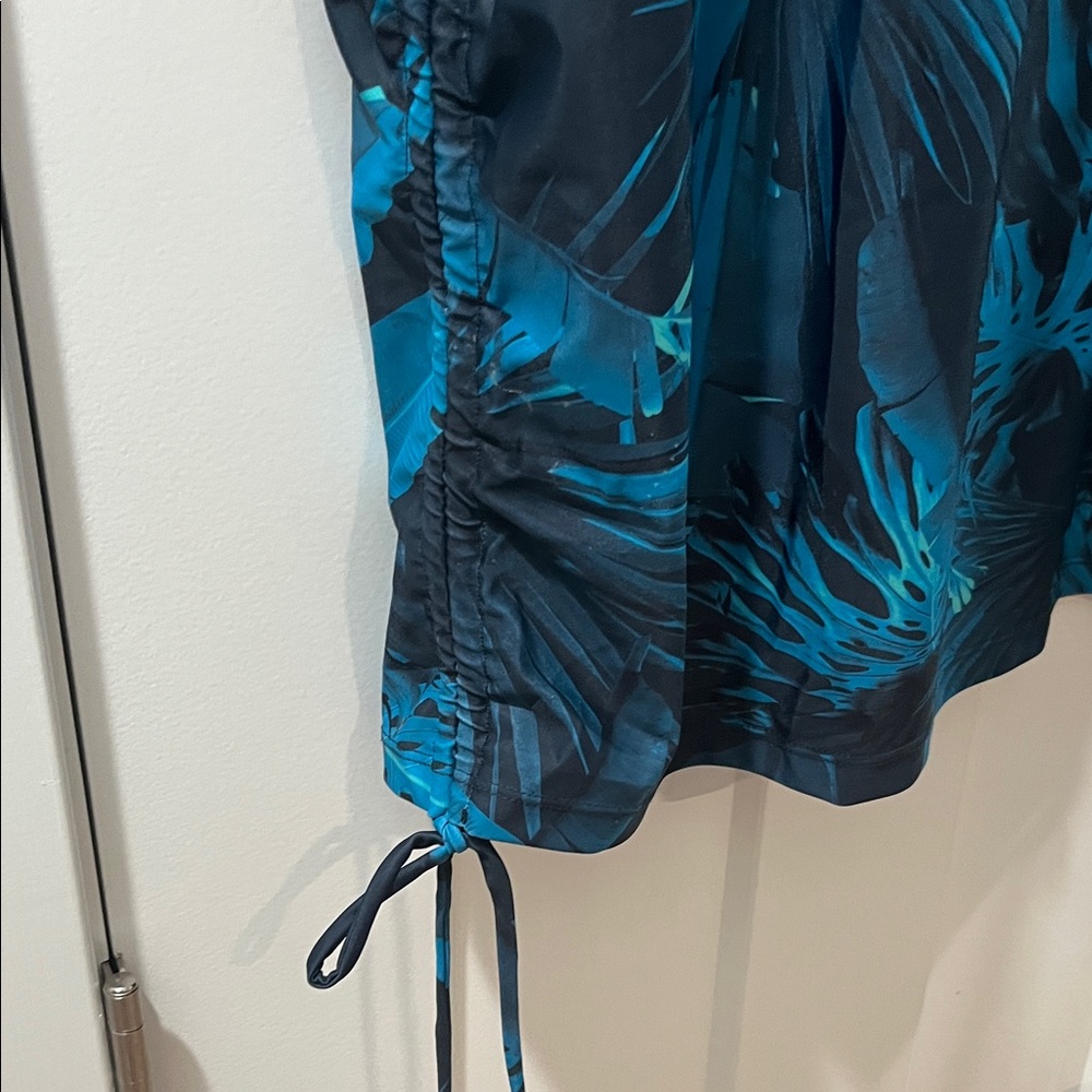 3x Short Sleeve Rash Guard Side Cinches Tropical Blue and Black Swimsuit Top NWT - Picture 6 of 11